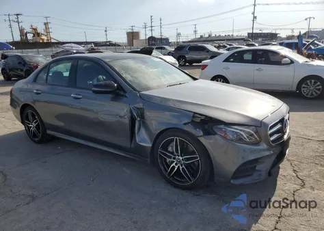 2019 Mercedes-Benz E 300 из США, поврежденный, VIN WDDZF4JB0KA665125